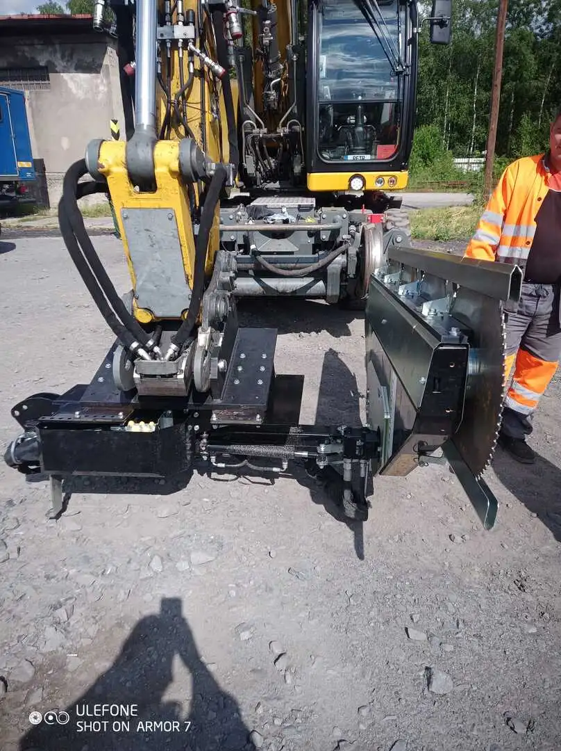 Adaptér pily namontovaný na stroji, PKP Cargo International