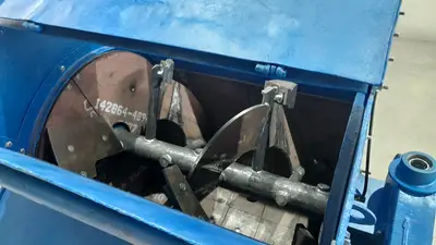 Míchací lopatky v bubnu po výměně, STASPO