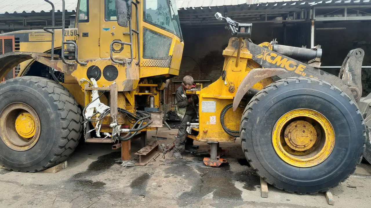 Čelní nakladač Liebherr po opravě