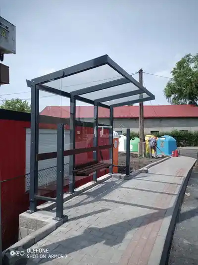 Zastávkový přístřešek u komunikace, Skřečoň
